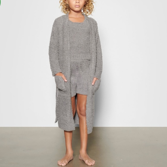 Kids Skims Cozy collection loungewear set in the color Smoke - Picture 7 of 15